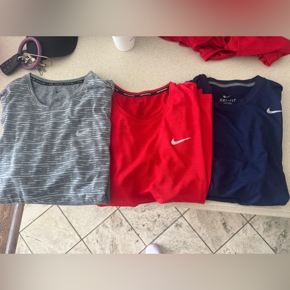 Nike Men's Red, Gray, and Navy Dri-Fit Tops